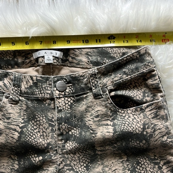Cabi Snake Skin Print Pants Size 4 - Picture 8 of 9